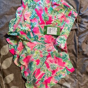 NWT Large Lilly Pulitzer Dahlia Short